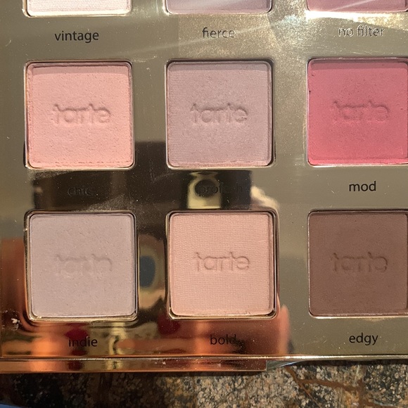Gently used/sanitized Tartist Pro palette 🎨 - Picture 7 of 7